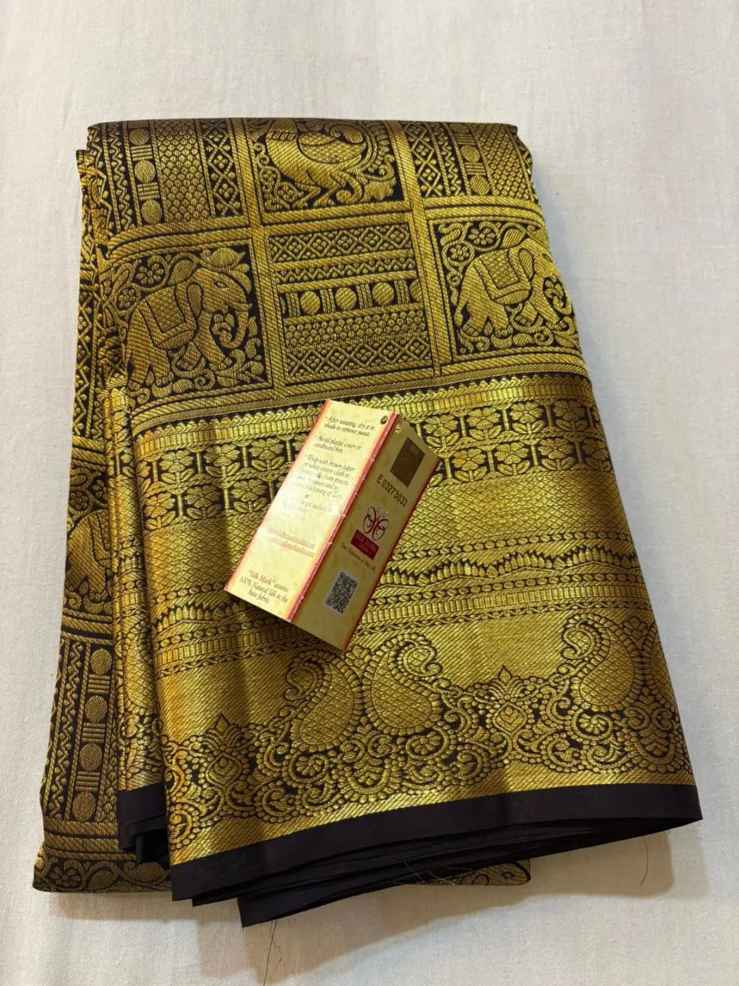 PURE KANJEEVARAM SILK BROCKET DARK CHOCOLATE WITH NAVI BLUE BORDER PH69268